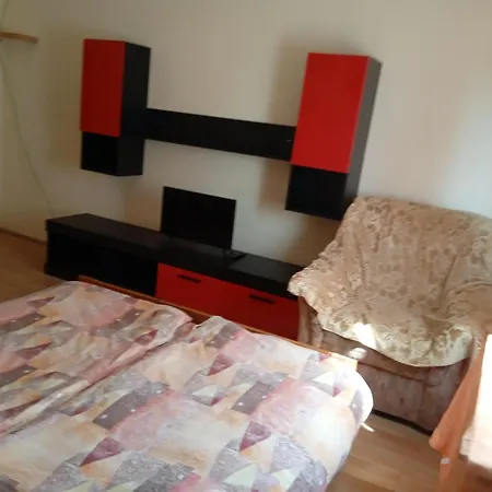 Jozsef Haz 아파트 *